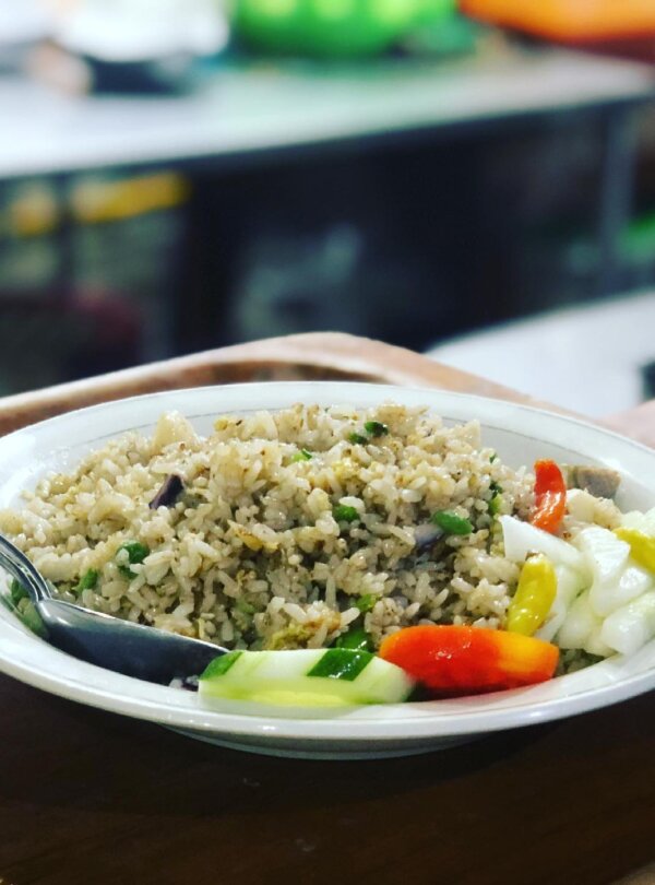 Traditional Indonesian dining at Rumah Makan Kellan Eat First in Labuan Bajo, Flores, Indonesia