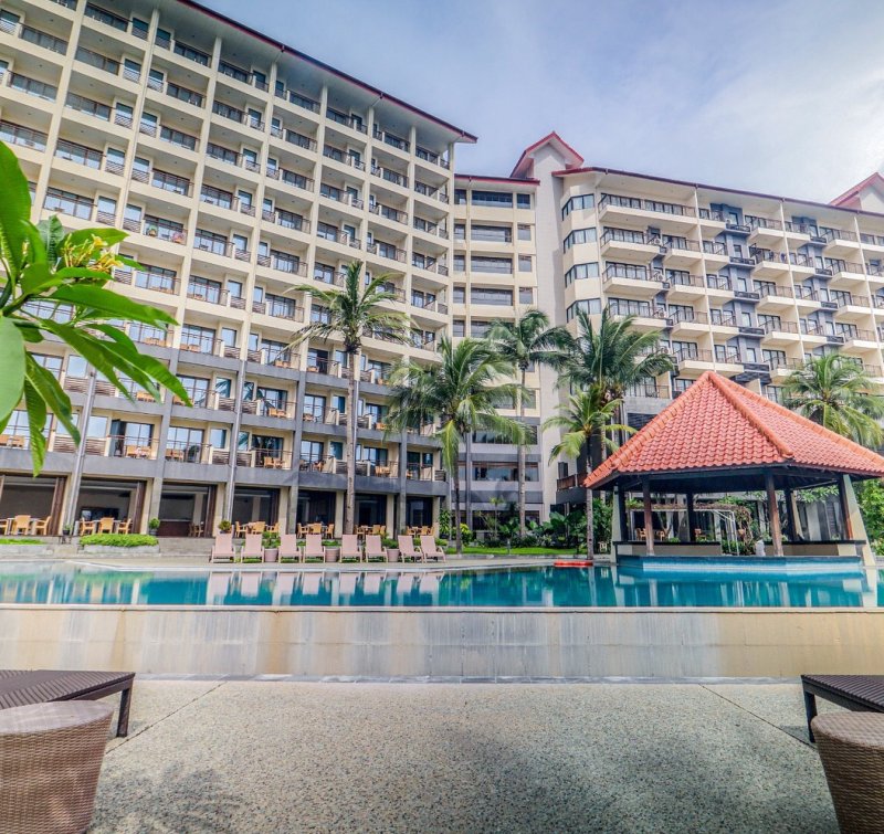 La Prima Hotel – Relaxed Beachfront Stay in Labuan Bajo La Prima Hotel with beachfront pool overlooking the Flores Sea in Labuan Bajo, Indonesia