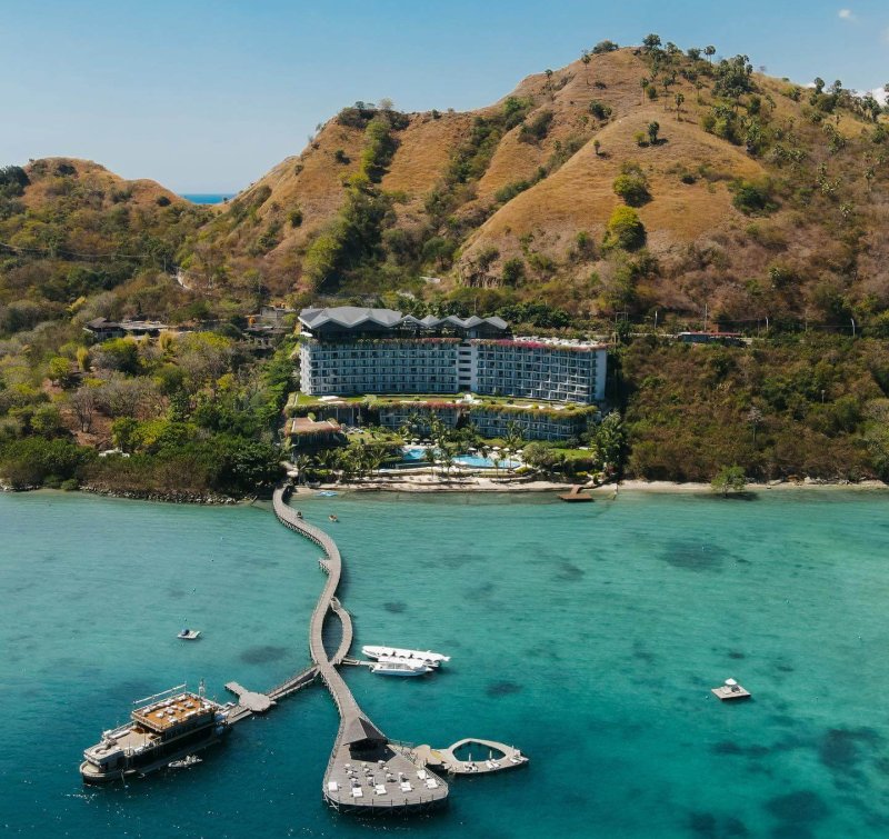 AYANA Komodo Resort – Luxury Stay at Waecicu Beach, Labuan Bajo AYANA Komodo Resort overlooking Waecicu Beach in Labuan Bajo